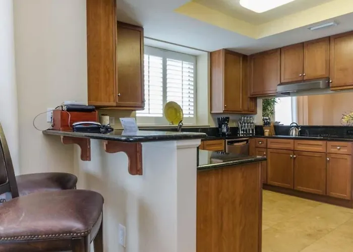 Three Bedroom Corner With Gulf View Balcony Apartment *