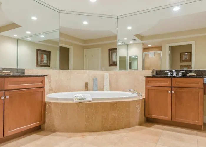 Three Bedroom Corner With Gulf View Balcony Apartment *