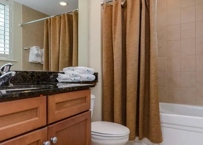 Three Bedroom Corner With Gulf View Balcony Pensacola